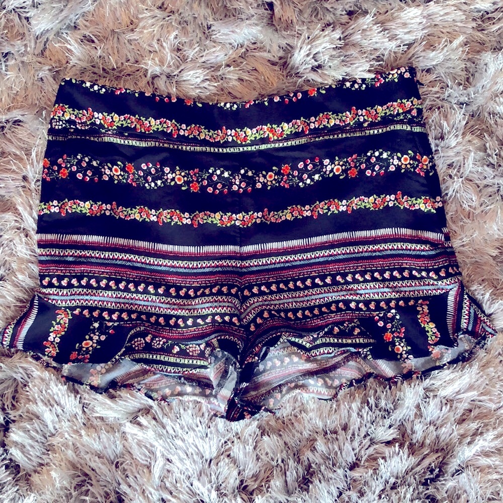 LOFT Shorts